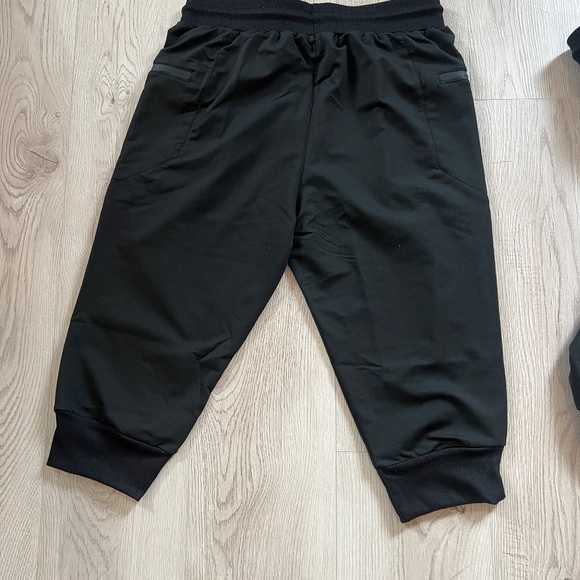 Set of 2 Men's 3/4 Jogger Pants Zipper Pockets Slim Fit Training Shorts Sz.M - Picture 7 of 8